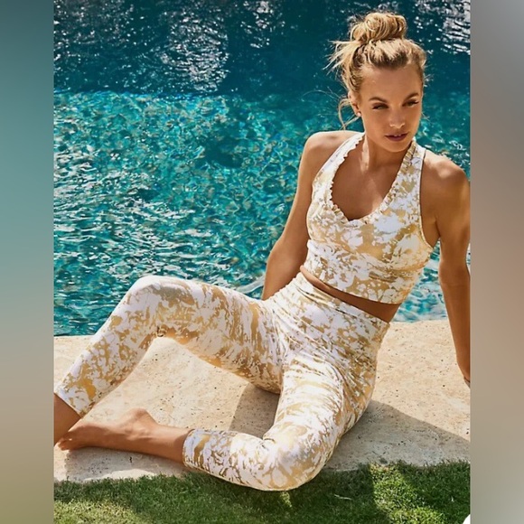 NWOT, Lilly Pulitzer UPF 50+ Luxletic Lindsay Sports Bra, Size XS - Picture 12 of 12